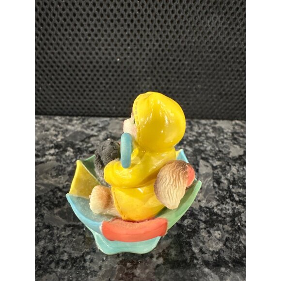 Set Of 3 Ceramic Cat Figurines In Raincoat & Bag With Playful Accessories - Picture 3 of 13